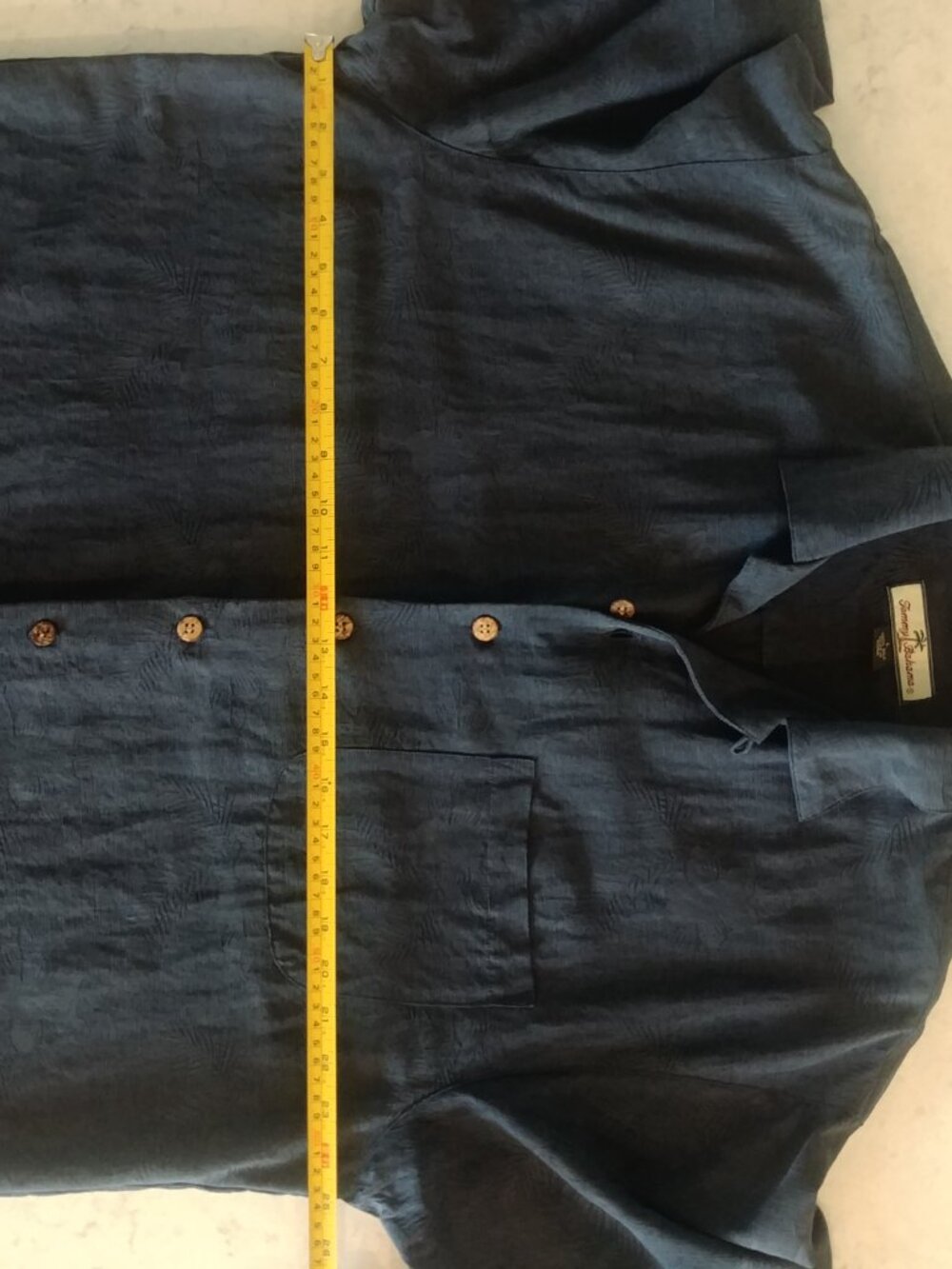 Tommy Bahama Men's Large 100% silk short sleeve button down shirt dark navy blue - Picture 13 of 14